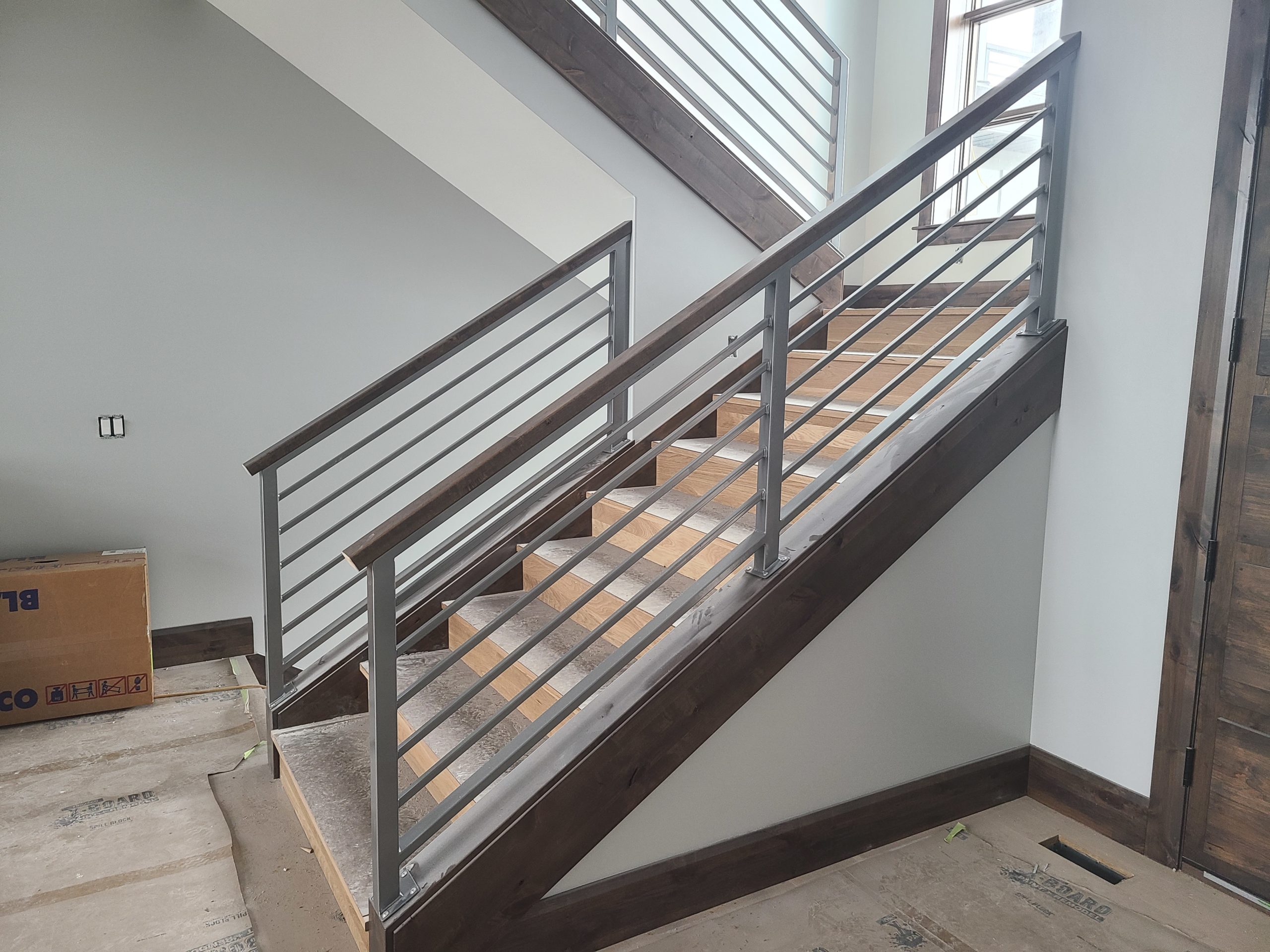 moder-stair-railing